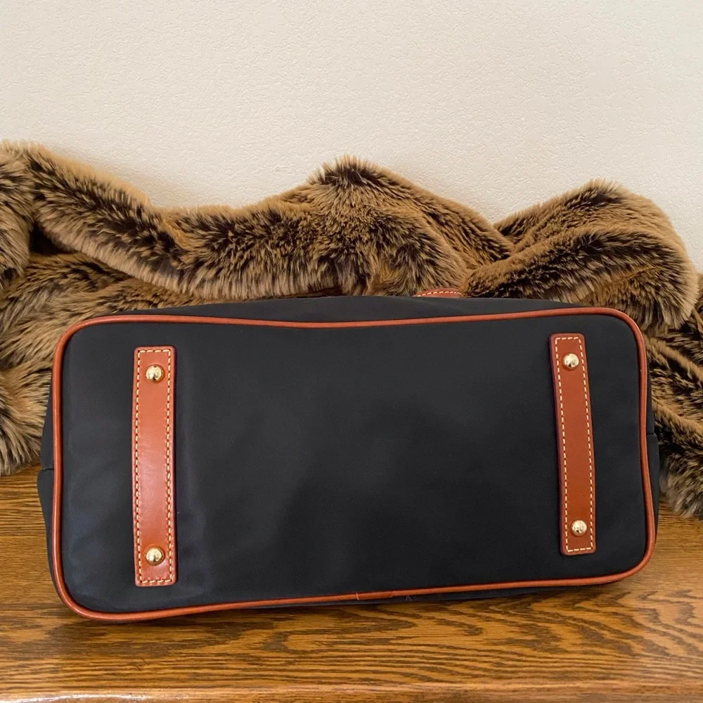 Dooney & Bourke Large Black Nylon NFL Chicago Bears Tote Bag!! - Picture 5 of 8